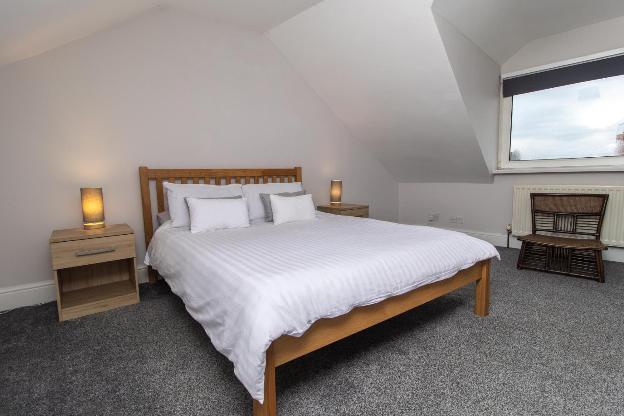 Dwellcome Home Ltd 4 King Bedroom Townhouse, Free Parking, Fast Wifi, Fully Equipped Kitchen, 15 Min Drive To Nissan, 20 Min To Newcastle Sunderland, Ideal For Long Term Contractor Etc Stays, Regular Housekeeping Option - See Our Site For Assurance جنوب شيلْدْز المظهر الخارجي الصورة